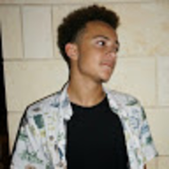 Meet your Posher, Jaime - Picture 1 of 1